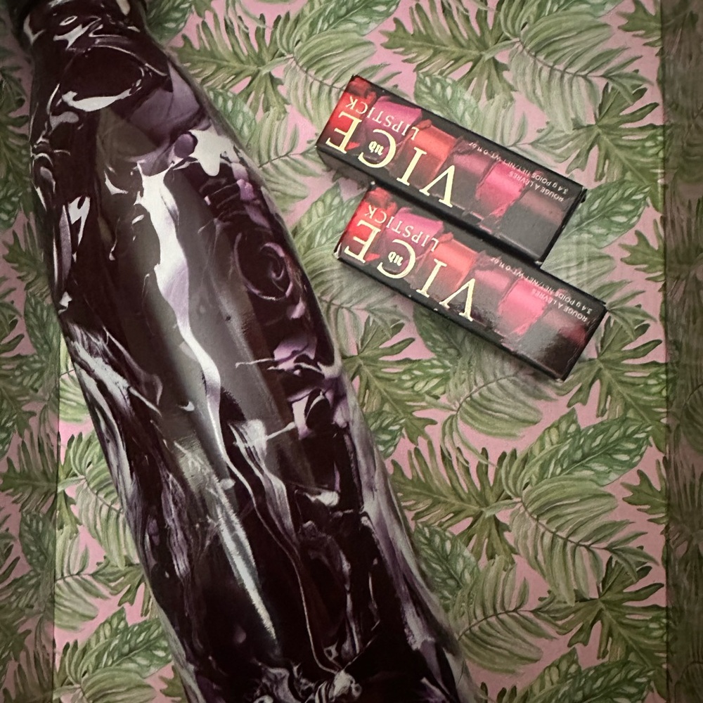 Urban Decay Vice Lipstick Set - Deep Purple and red with water bottle